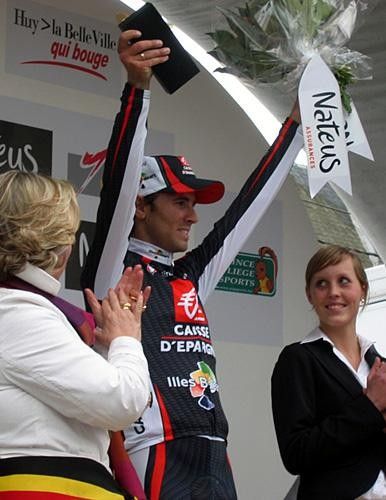 Valverde with the flowers on the podium