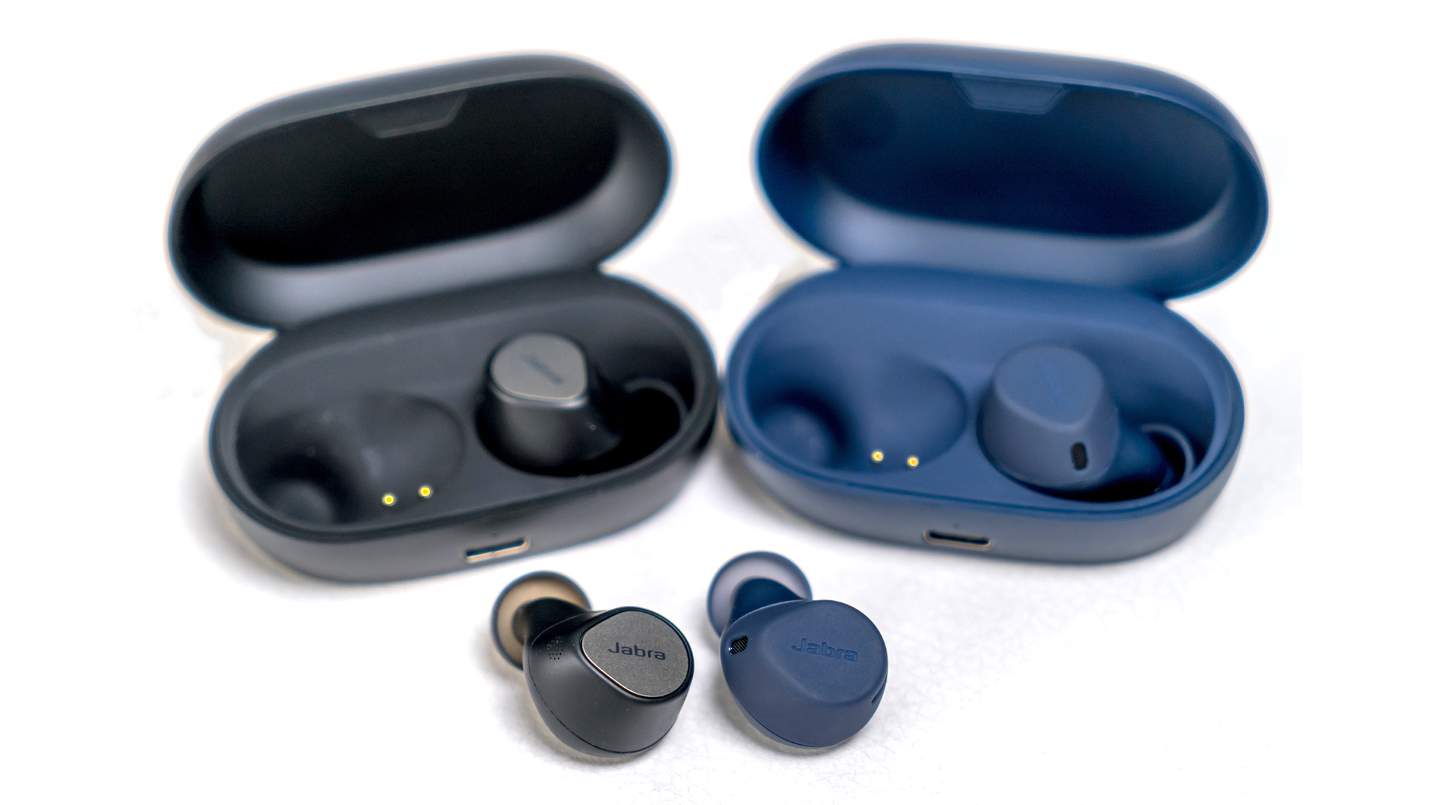 Jabra Elite 7 Pro True Wireless Earbuds, Titanium Black, Headphones &  Microphones, Electronics