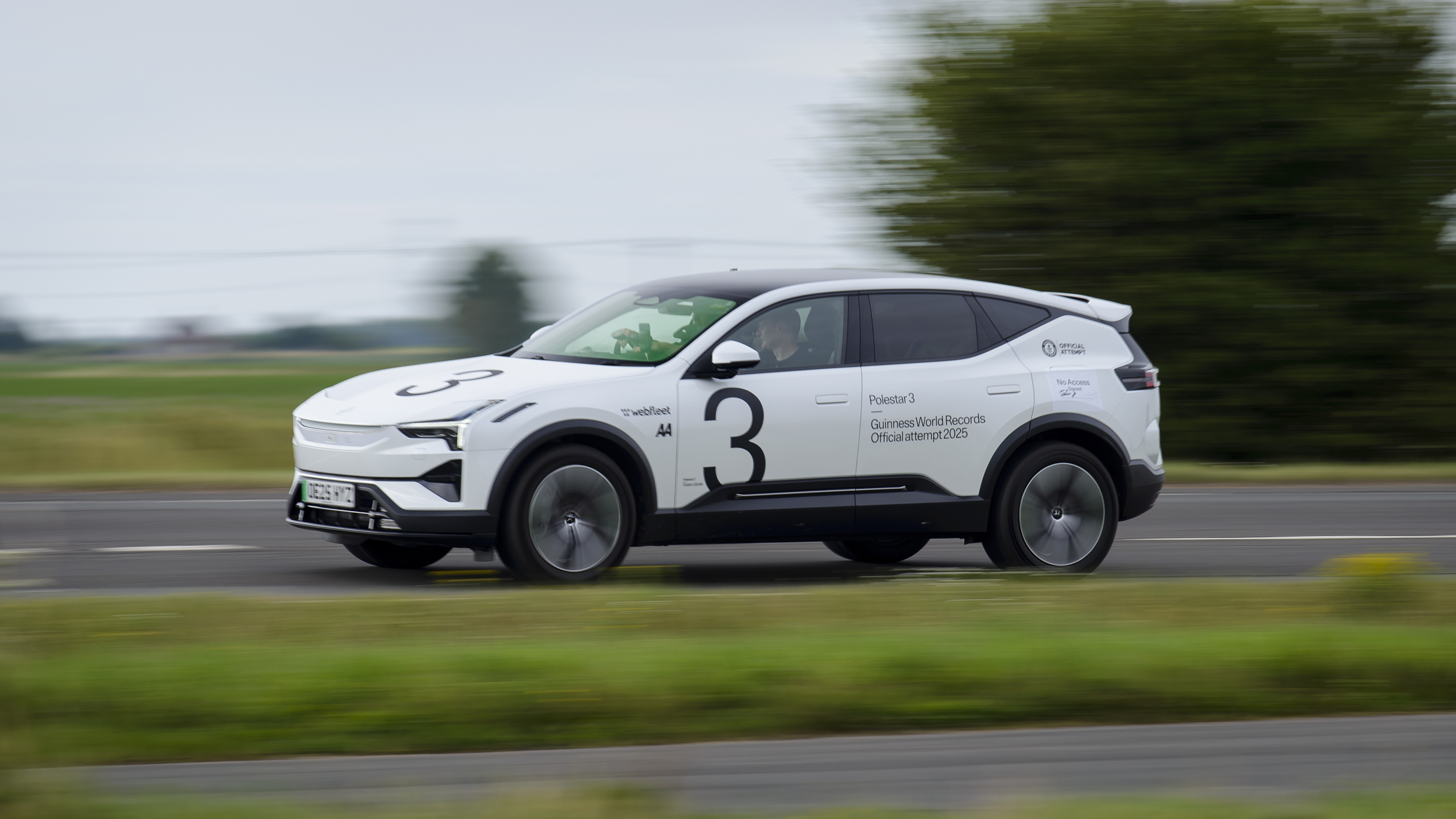 Images of the record-breaking Polestar 3