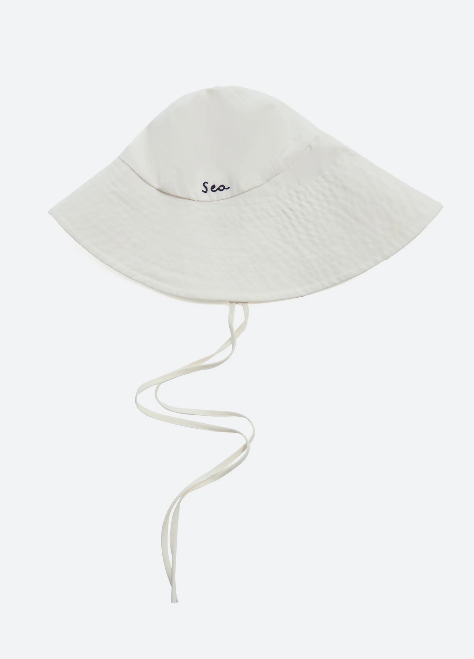 Sea, Lois Hat