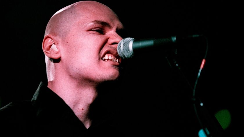 Smashing Pumpkins&#039; Billy Corgan live in 2000