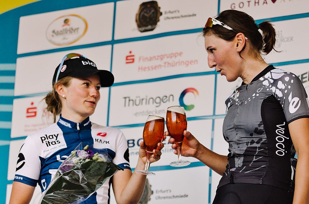 Lisa Brennauer (Velocio-Sram) and Lotta Lepist&ouml; (Bigla)