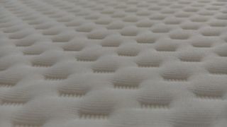 Close up on Simba Hybrid Ultra Mattress surface