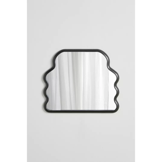 Wavy wall mirror