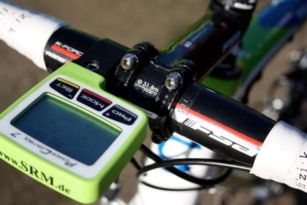Vicenzo Nibali (Liquigas) opts for a carbon-wrapped aluminum stem and FSA's latest K-Force Nano carbon handlebar.