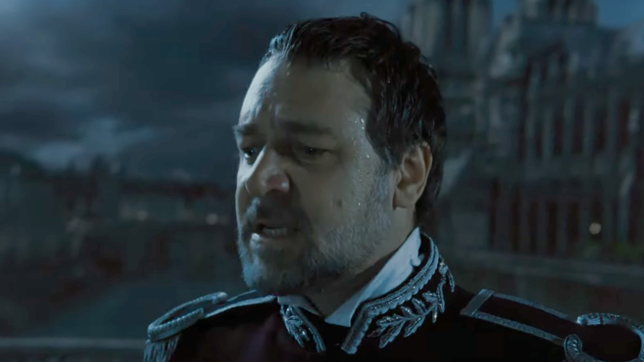 Russell Crowe in the movie Les Misérables.