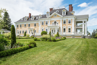 There are lovely homes in Vermont for sale. 