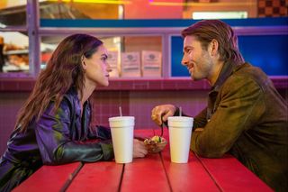 Maddy Masters (Adria Arjona) and Gary Johnson (Glen Powell) in Hit Man. 