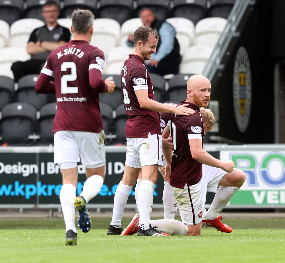 St Mirren v Heart of Midlothian – cinch Premiership – The SMiSA Stadium