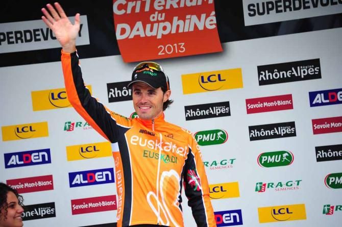 Samuel Sanchez (Euskaltel-Euskadi) celebrates stage victory at the Dauphine.
