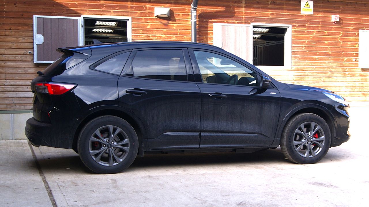 Ford Kuga side view