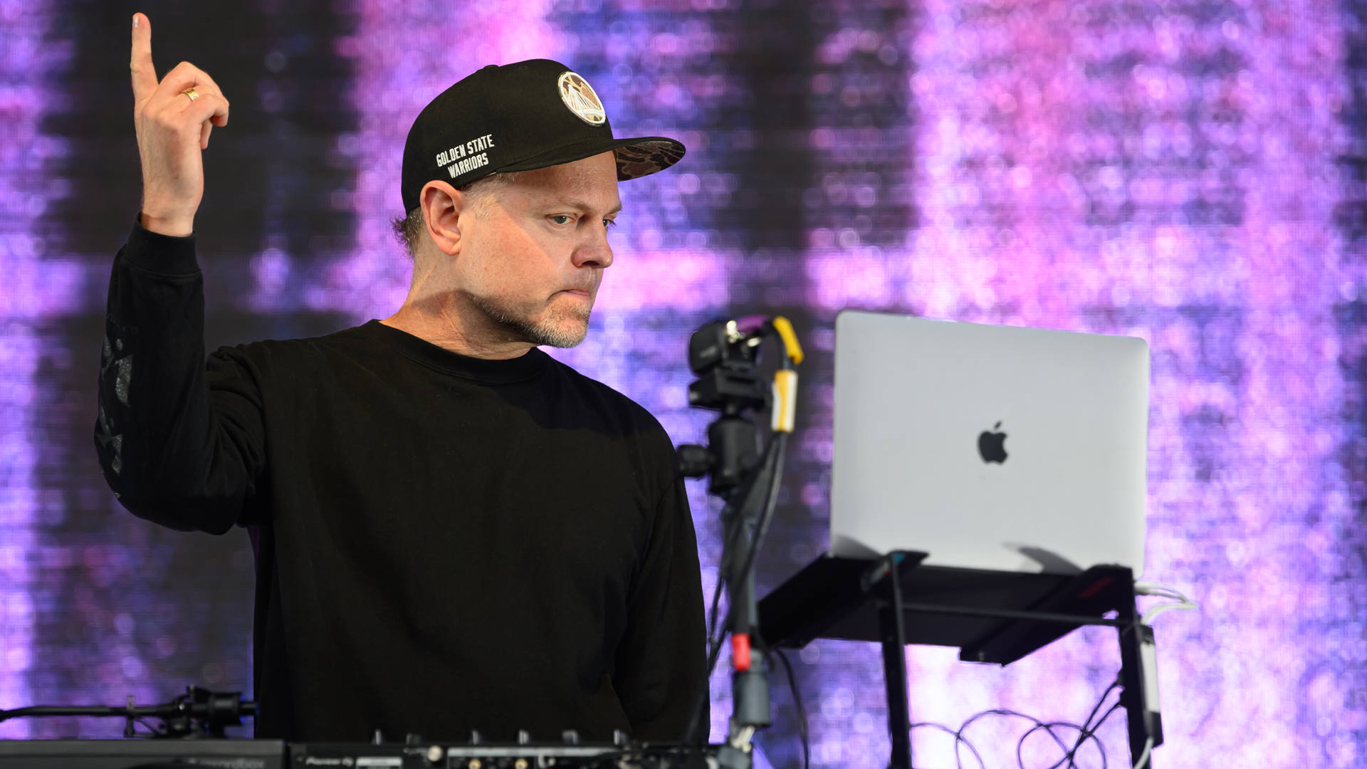 DJ Shadow