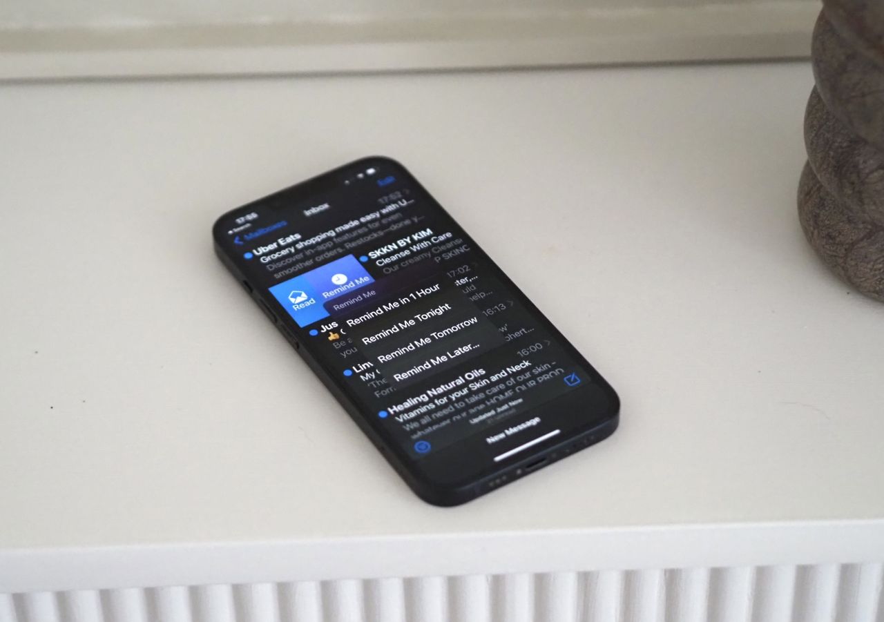 email reminders on an iphone