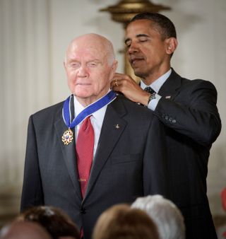 John Glenn receives Medal of Freedom from President Barack Obama on May 29, 2012.