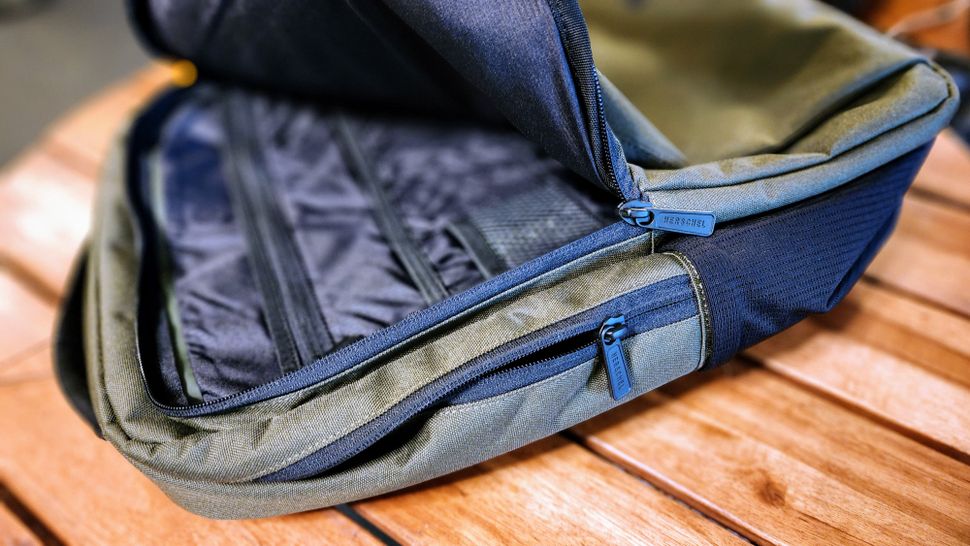 Herschel Kaslo Backpack Tech review | Laptop Mag