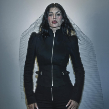 Kylie Jenner Khy x Dilara Findikoglu