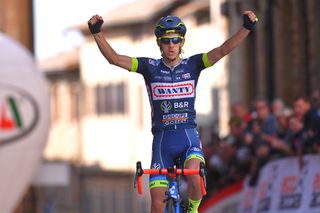 Stage 2 - Giro della Toscana: Guillaume Martin wins stage and overall in Volterra