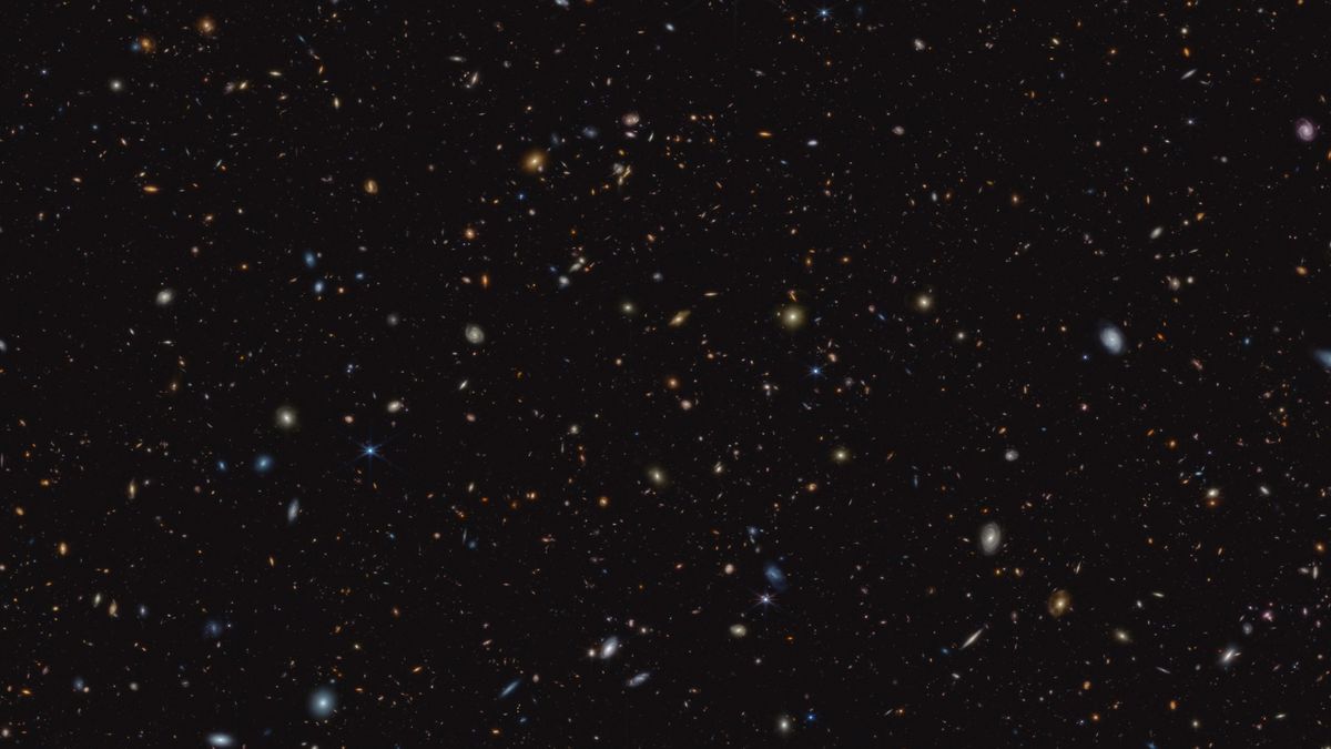 Telescopul spațial James Webb a descoperit 717 galaxii antice