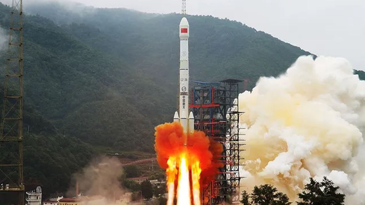 A Chinese Long March 3B rocket during launch.