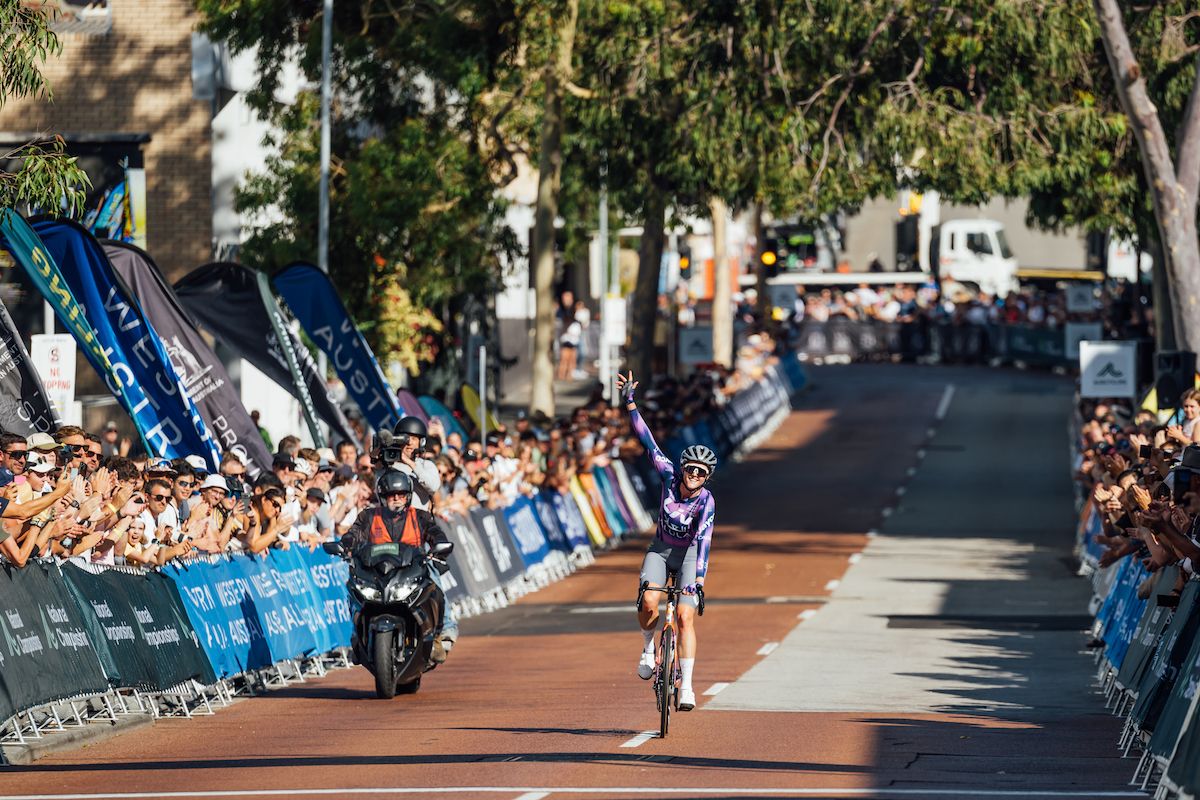 Amber Pate (Liv-AlUla-Jayco) wins the elite women&#039;s criterium at the AusCycling Road National Championships 2025 in Perth