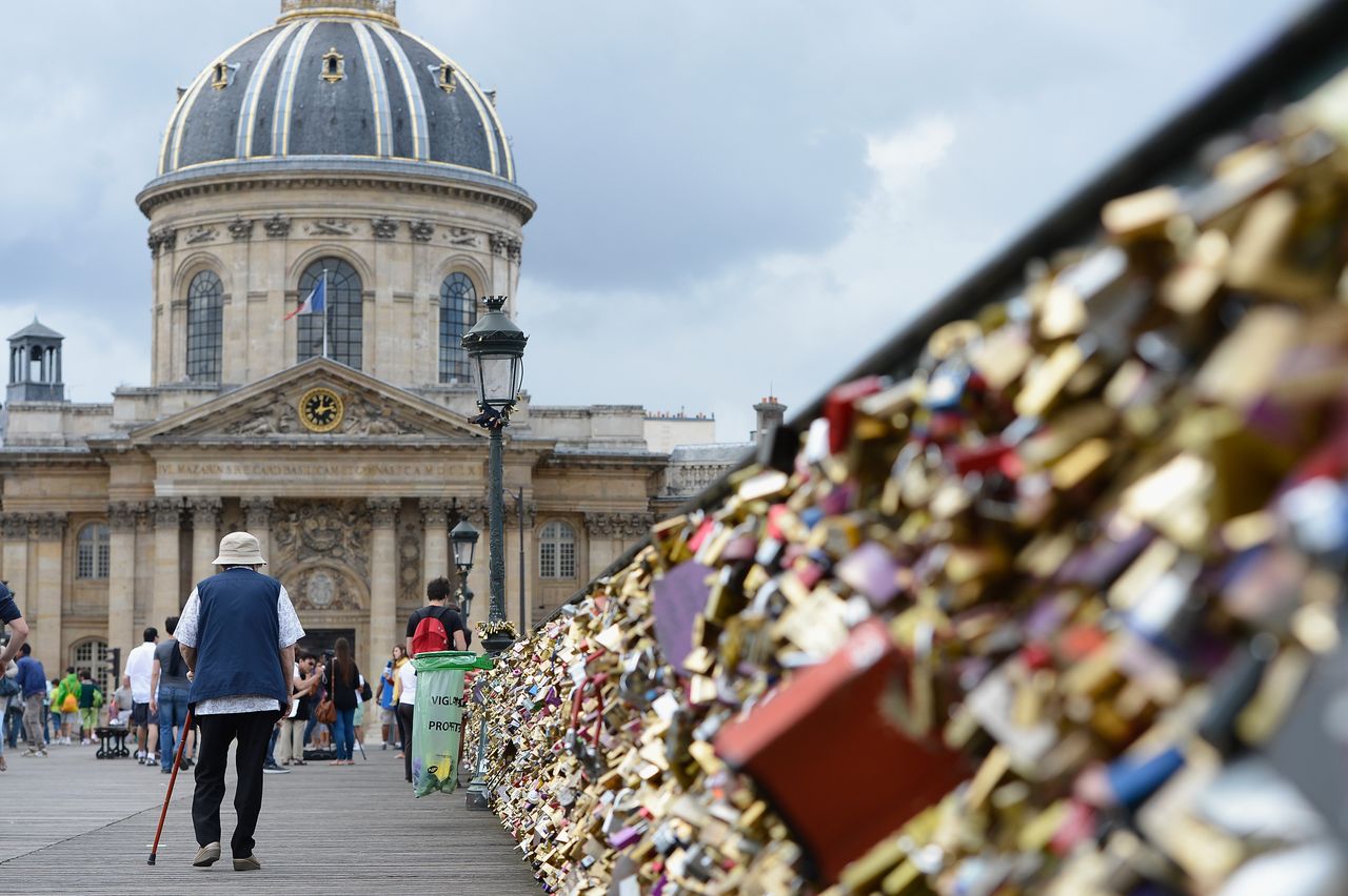 Paris bridge