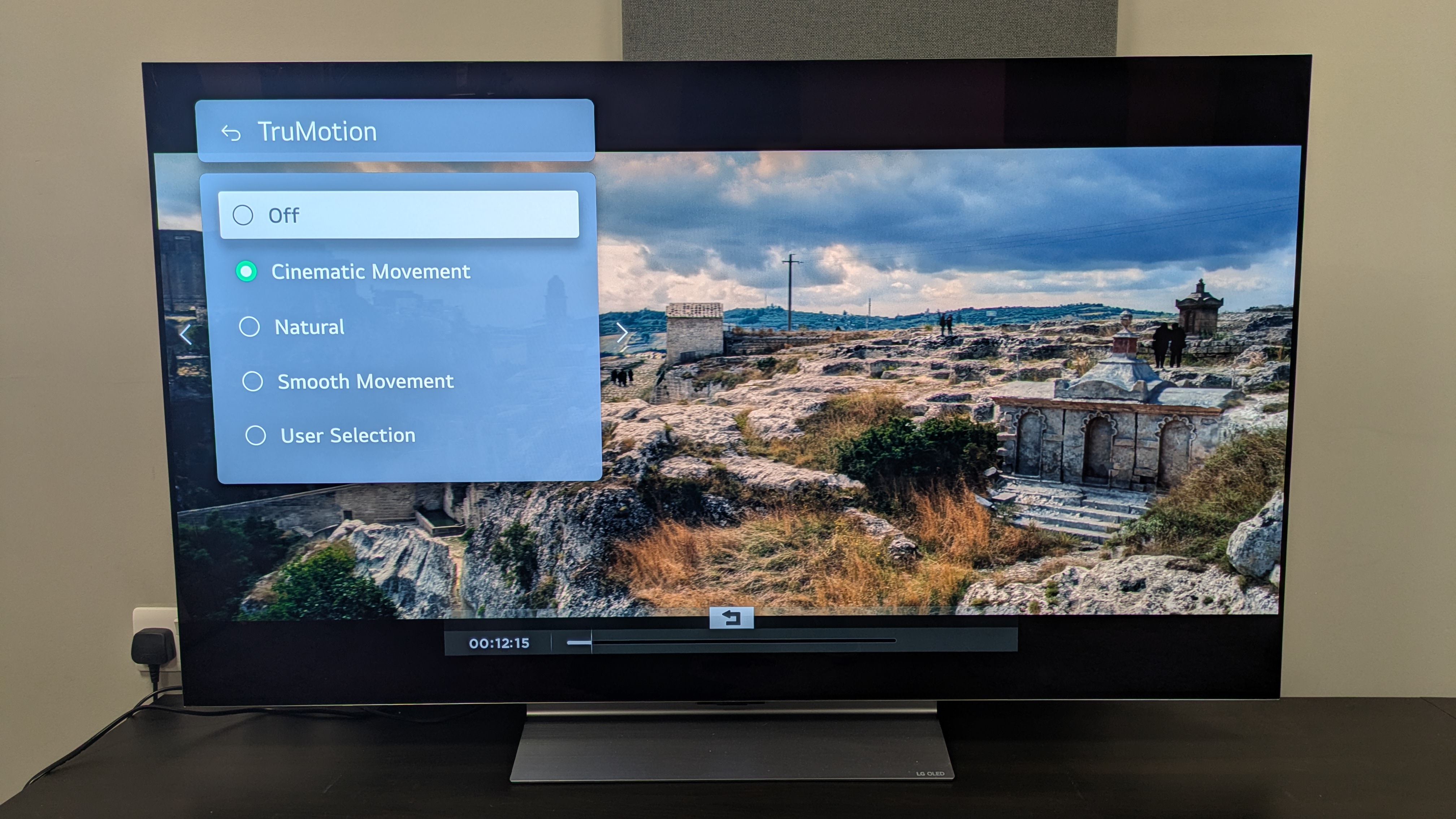 LG C5 with TruMotion menu on screen 