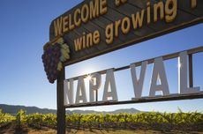 Napa Valley welcome sign.