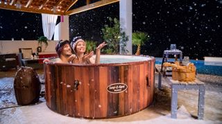 Best Hot Tubs 21 The Hot And Wet Spa Essential For The Swinging Set T3