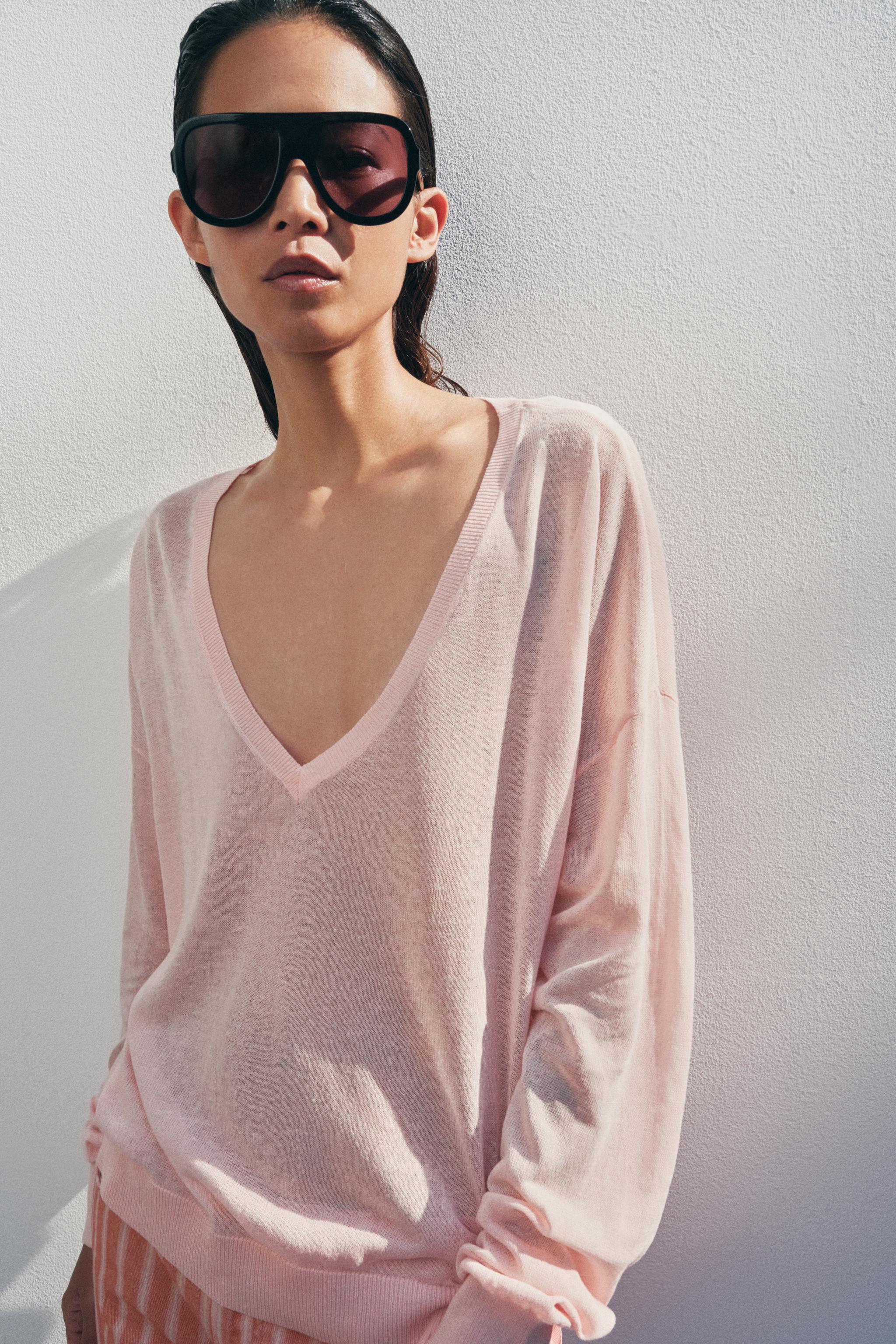 Fine Knit V-Neck Jumper