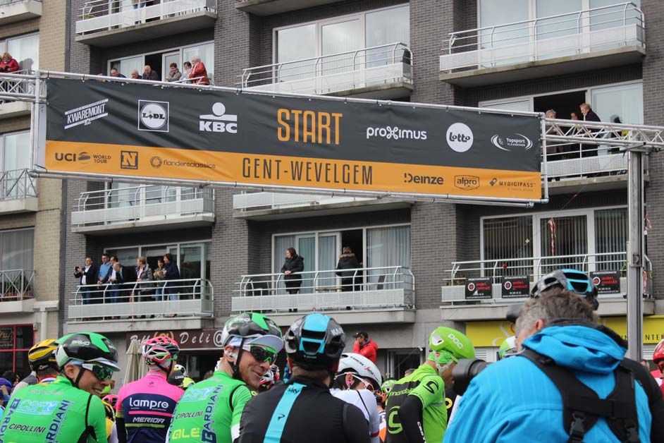 The riders get ready at the start line