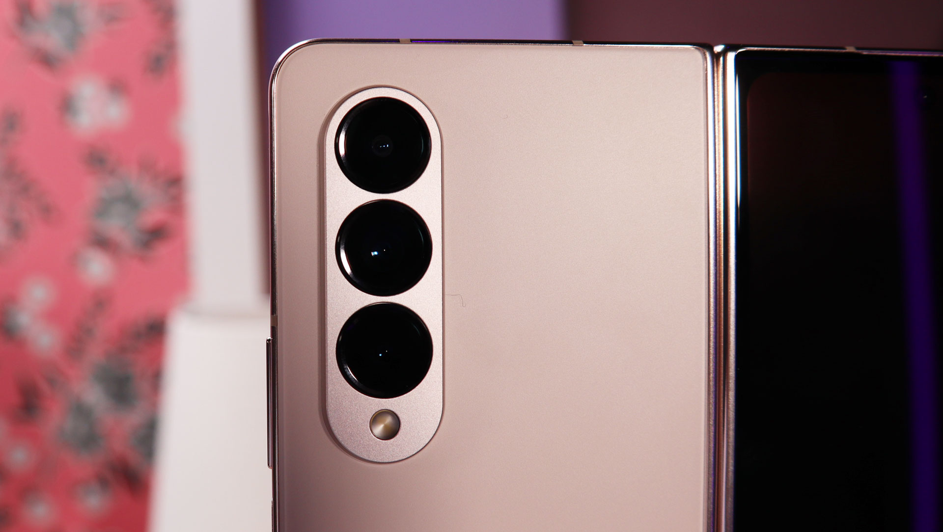 Samsung Galaxy Z Fold 4 camera array