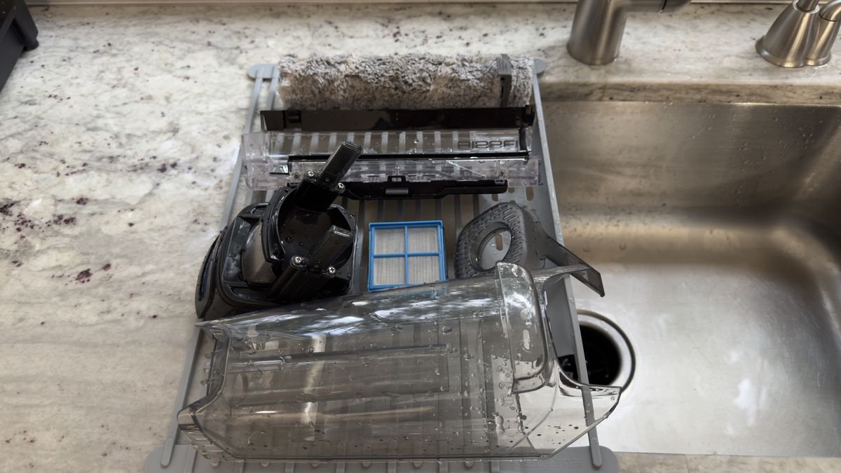 Bissell CrossWave HydroScrub All-in-One-Multi-Surface Cleaner floorhead