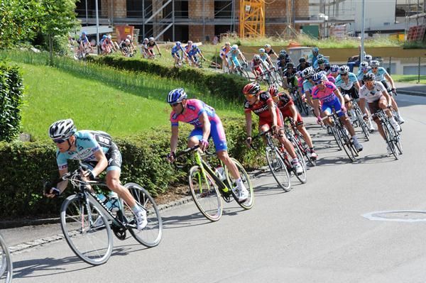 Alessandro Petacchi chases Levi Leipheimer at the 2012 Tour de Suisse