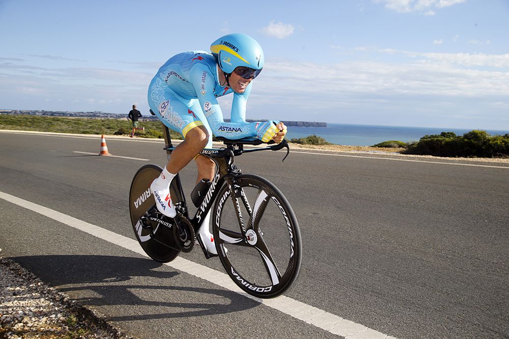 Luis Leon Sanchez (Astana) ended up crashing during the time trial at Volta al Algarve