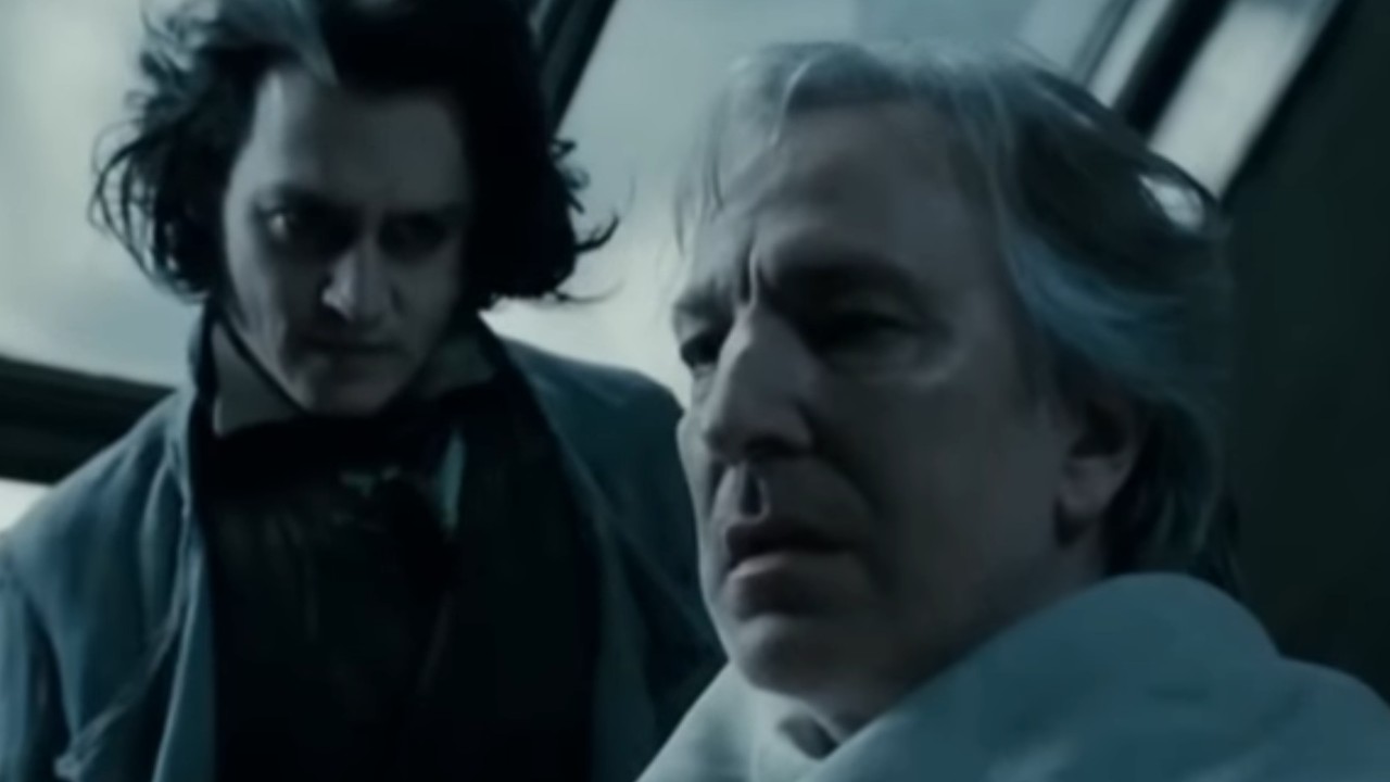 Johnny Depp eyeing down Alan Rickman in Sweeney Todd