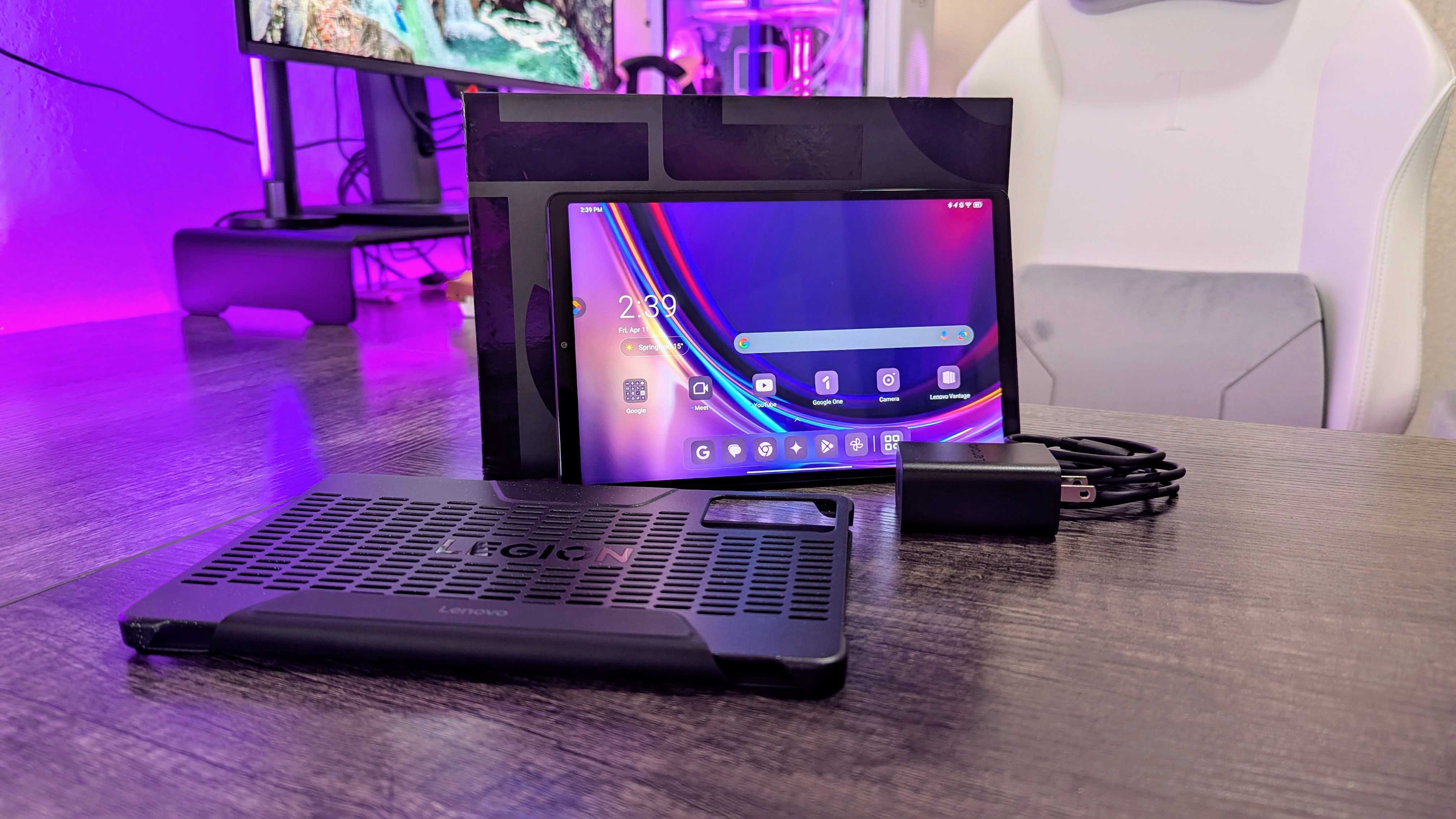 Image of the Lenovo Legion Tab (Gen 3) tablet.