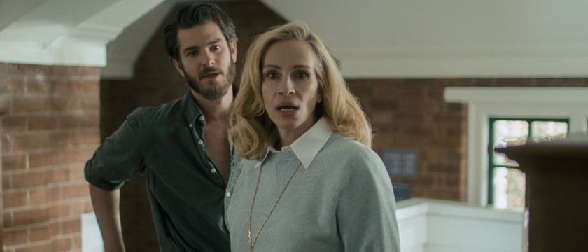 Andrew Garfield and Julia Roberts in After The Hunt