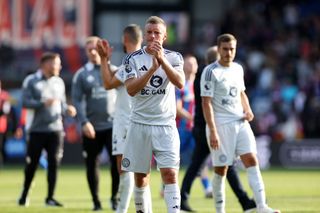 LONDON, ENGLAND - SEPTEMBER 14: Jamie Vardy of Leicester City applauds the travelling Leicester City fans after the Premier League match between Crystal Palace and Leicester City at Selhurst Park on September 14, 2024 in London, United Kingdom. (Photo by Plumb Images/Leicester City FC via Getty Images)