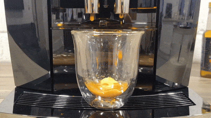 Jura J10 machine dispensing cold extracted espresso