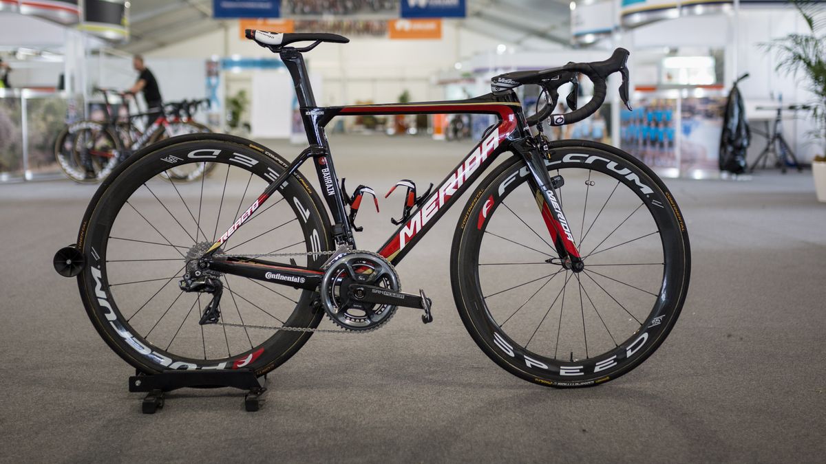 Bahrain-Merida's Merida Reacto with Shimano Dura-Ace R9150, SRM Origin cranks and Fulcrum Speed 55T wheels