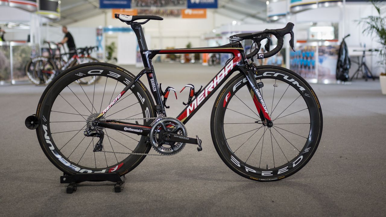 Bahrain-Merida's Merida Reacto with Shimano Dura-Ace R9150, SRM Origin cranks and Fulcrum Speed 55T wheels