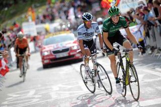 Contador marks Rolland in the finale of the Alpe d'Huez climb