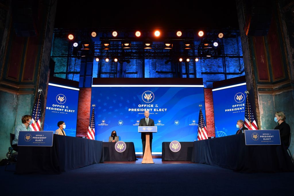 Joe Biden introduces science team.