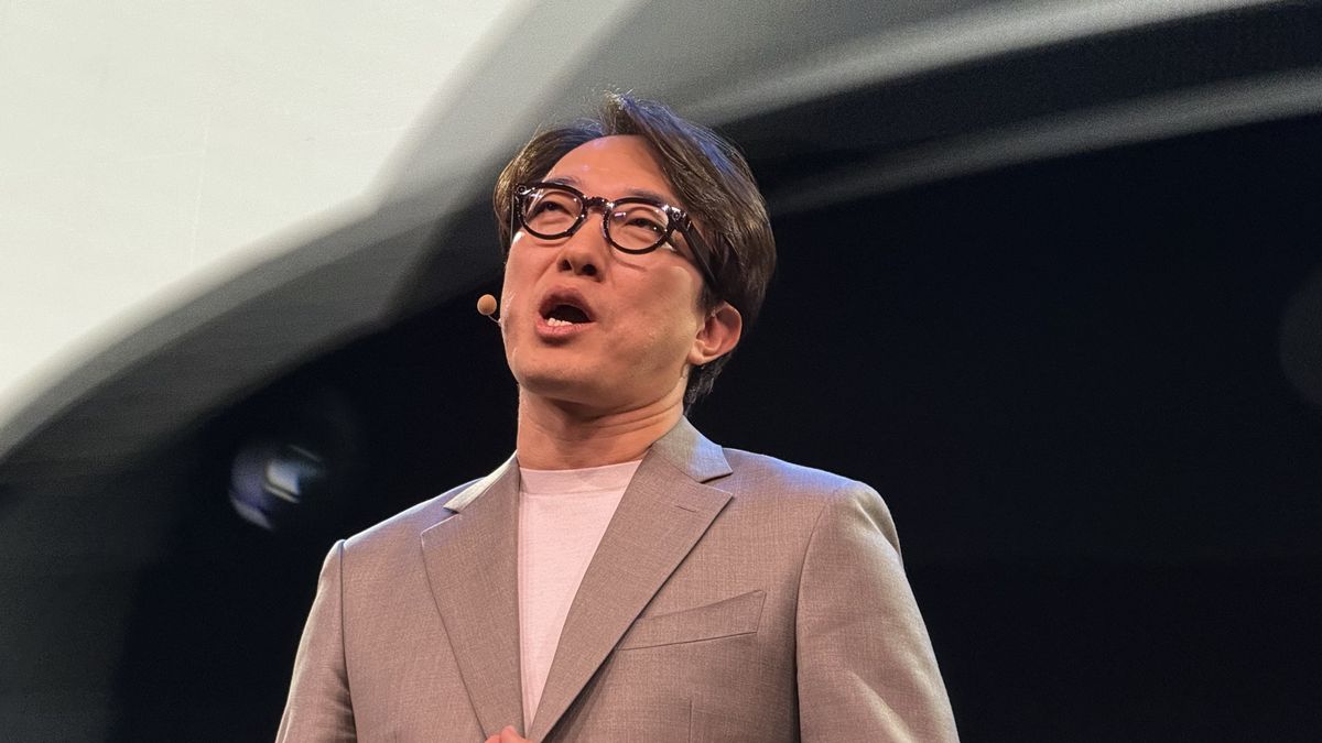 Galaxy Unpacked smart glasses.