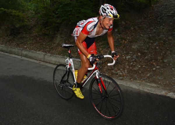 Kess Heytens (WC Soenens-Jartazi-Construkt Glas) goes on the attack.