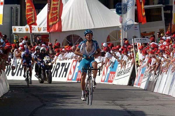 Walter Beneteau (Bouyges Telecom) zips up as he finishes 5th