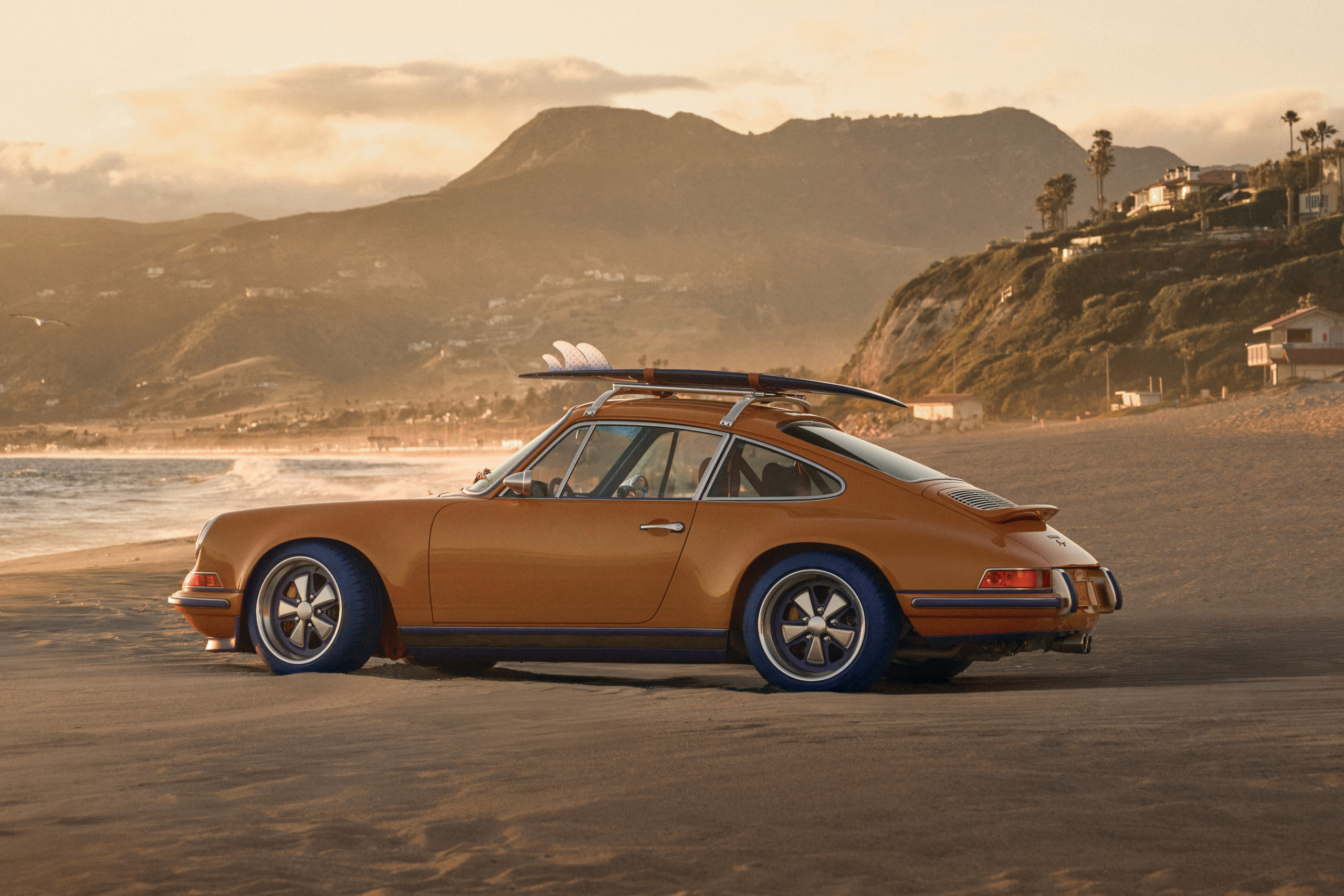 Porsche 911 Reimagined by Singer - Classic x Louis Vuitton