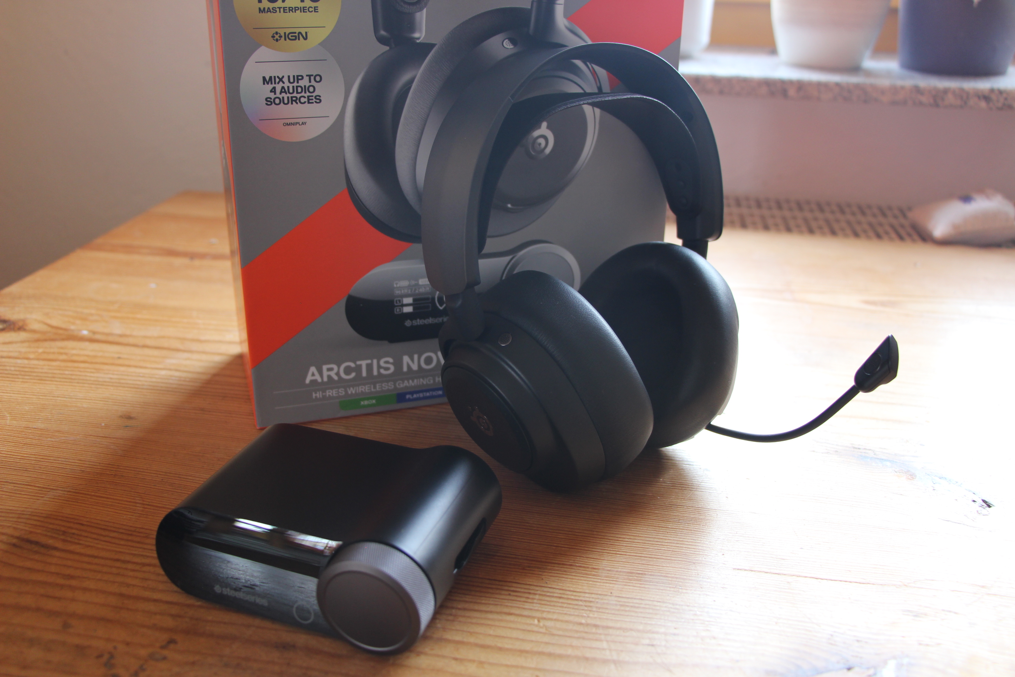 SteelSeries Arctis Nova Pro Omni photographs