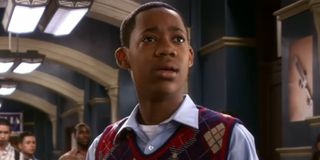 Chris looking on in awe at Big Bird's transformation in Everybody Hates Chris episode "Who's Awkward"