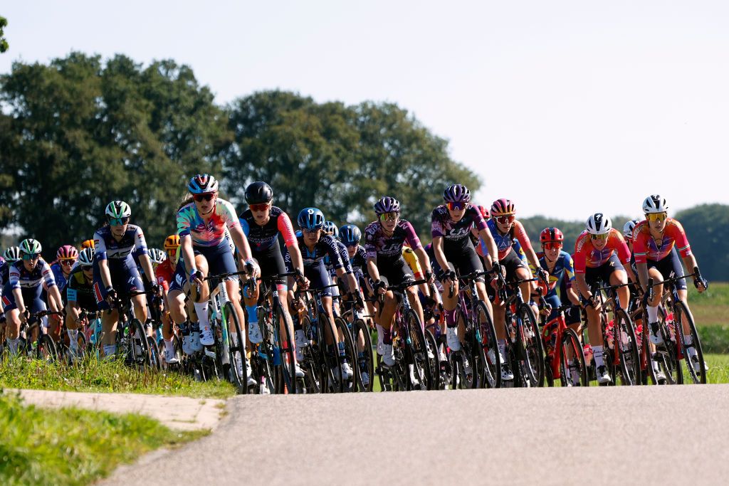 GENNEP NETHERLANDS SEPTEMBER 06 LR Quinty Ton of The Netherlands and Team Liv Racing Teqfind Thalita De Jong of The Netherlands Lauretta Hanson of Australia and Team LidlTrek Femke Markus of The Netherlands and Elena Cecchini of Italy and Team SD Worx compete during the 25th Simac Ladies Tour 2023 Stage 1 a 1391km stage from Gennep to Gennep UCIWWT on September 06 2023 in Gennep Netherlands Photo by Bas CzerwinskiGetty Images